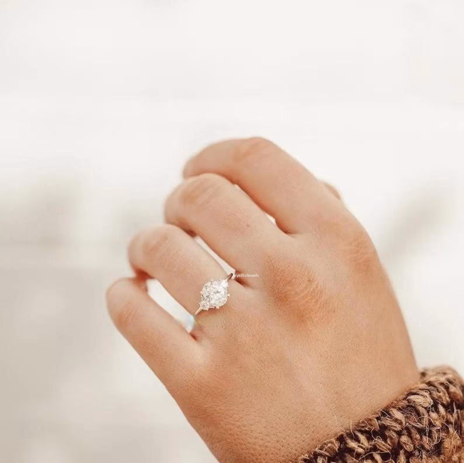 Elegant Pearl Crystal Solitaire Ring - Image 2